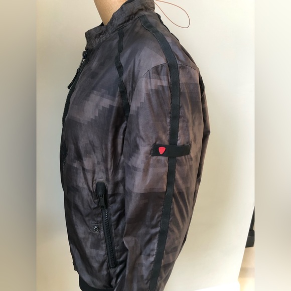 Stellson Lined Waterproof Jacket, EUC Men’s M - Picture 2 of 11